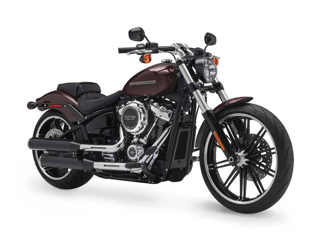 Front three-quarter view of a 2018 Harley-Davidson Breakout with the 107 engine and 21-inch front wheel